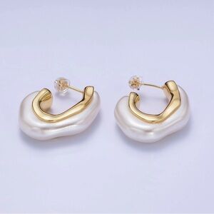 !!NEW!! 24K Gold Filled 30mm Shell Pearl Geometric J-Shaped Earrings